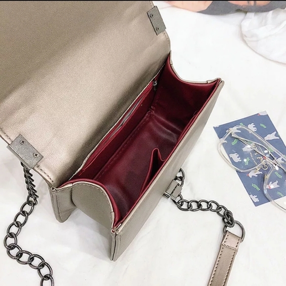 Brand New Champagne Golden Leather Shoulder bag - Picture 5 of 8